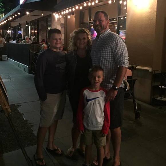 Meet your Posher, Leslie - Picture 1 of 1